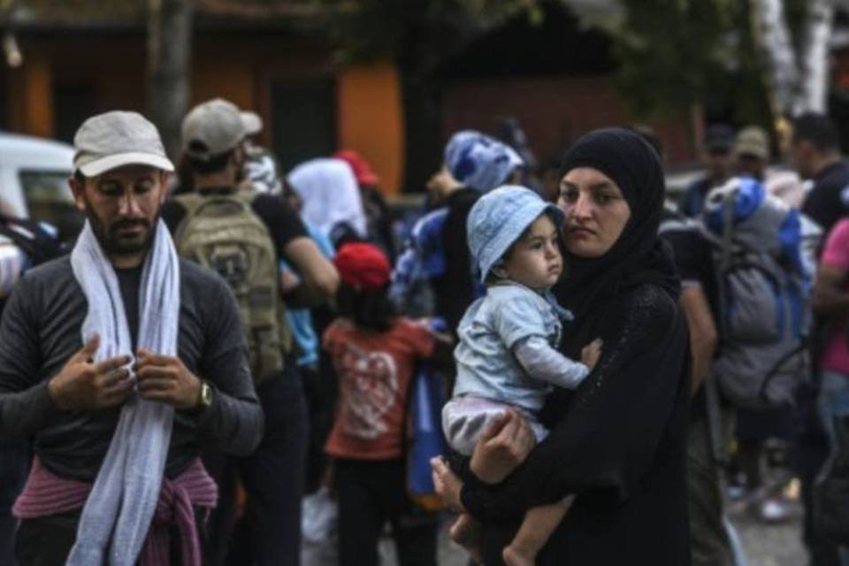 Croácia fecha fronteira após receber 11 mil em 2 dias