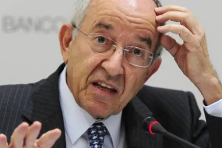 O presidente do Banco da Espanha, Miguel Ángel Fernández Ordóñez: o consumo das famílias continuou mostrando 'certa inércia' (Javier Soriano/AFP)