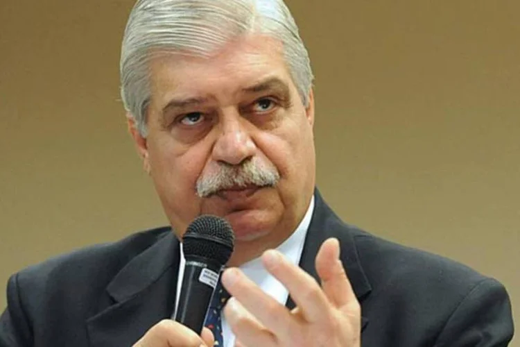 O ministro Miguel Jorge deu entrevista nesta terça a jornalistas (Wilson Dias/ABr)
