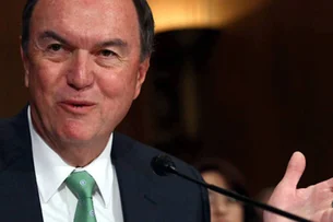 CEO do Walmart começou descarregando caminhões — agora se aposenta após dobrar a receita da empresa