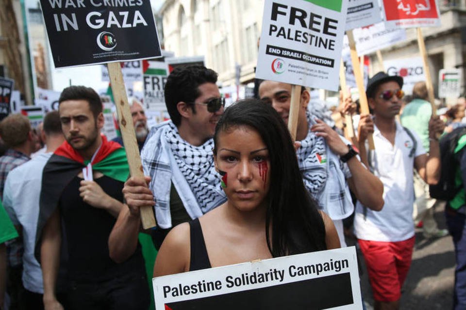 Palestinos marcham contra a "Catástrofe", criação de Israel