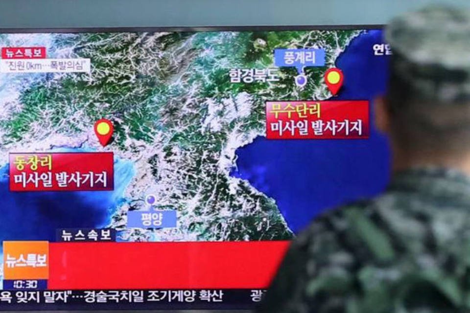 Militar na Coreia do Sul: teste feito pelo Norte foi identificado pelo Sul a partir de um terremoto artificial de 5,3 graus gerado pela explosão (Reuters)