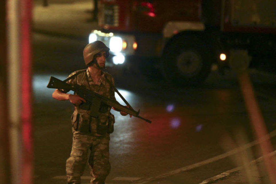 Autoridade militar da Turquia está entre reféns, diz agência