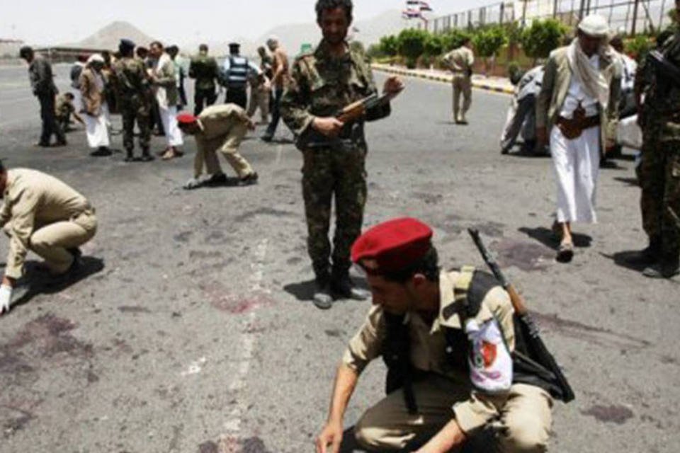 Pelo menos 12 morrem em atentado no norte do Iêmen