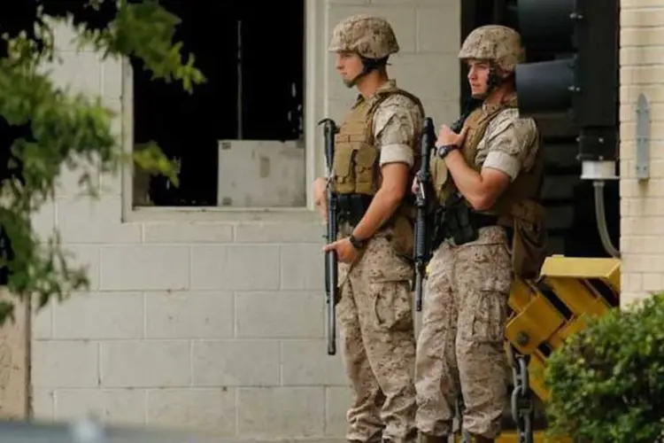 
	Militares em base naval em Washington durante o bloqueio
 (REUTERS)