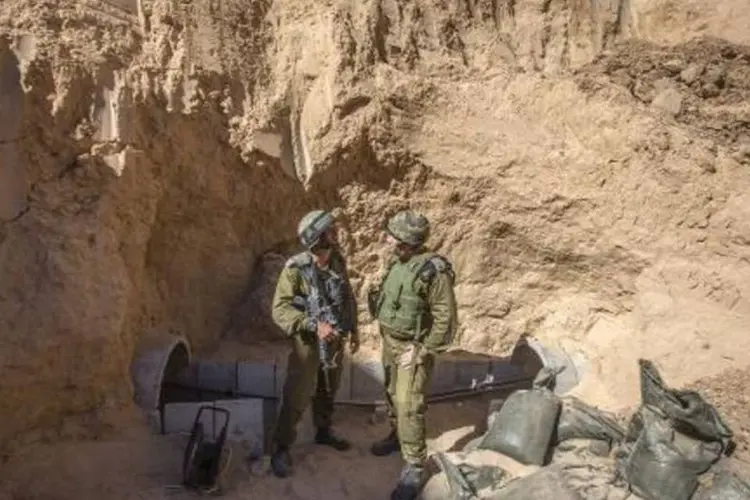 Os três militares morreram em uma explosão quando acabavam de descobrir um túnel palestino em uma casa do sul da Faixa de Gaza (Jack Guez/AFP)