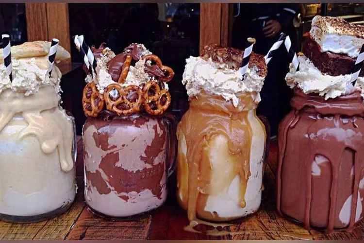 Pâtissez: alguns dos milk-shakes feitos pela doceria (Divulgação/Pâtissez)