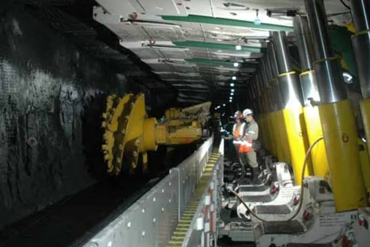 
	Extra&ccedil;&atilde;o de carv&atilde;o, em mina da Vale: a mineradora precisa de capital para continuar desenvolvendo uma mina de min&eacute;rio de ferro gigante na Amaz&ocirc;nia
 (AGÊNCIA VALE)