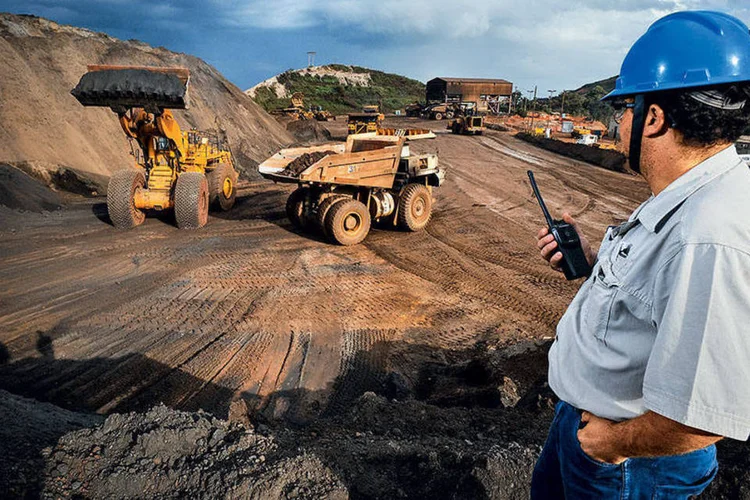 
	CNS: condenada por despejar 18,3 milh&otilde;es de litros de subst&acirc;ncia de cor escura no Rio Para&iacute;ba do Sul
 (Germano Lüders / EXAME)