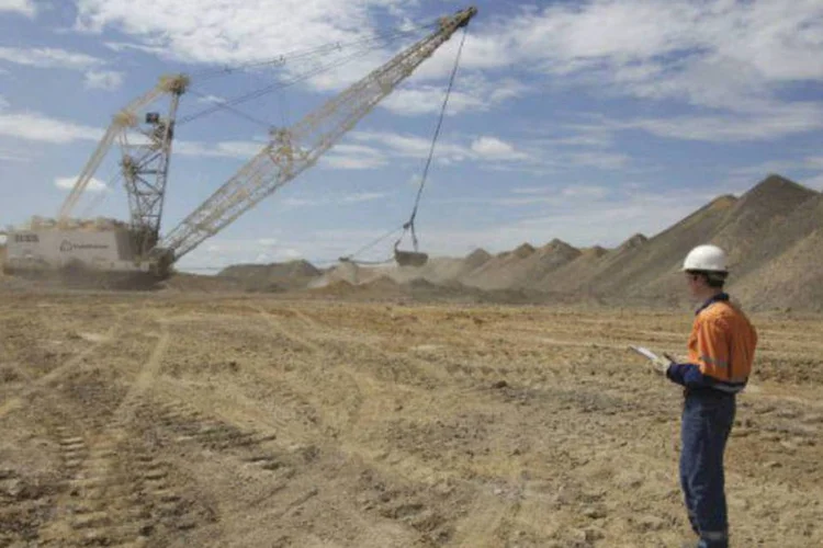 
	No m&ecirc;s passado, a Anglo American Platinum anunciou que planeja reduzir sua produ&ccedil;&atilde;o anual em 20% para compensar perdas nas minas sul-africanas
 (Divulgação)
