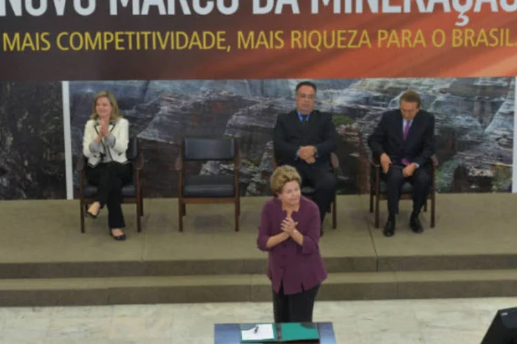 A presidente Dilma Rousseff em cerimônia de anúncio do novo marco da mineração (Agência Brasil)