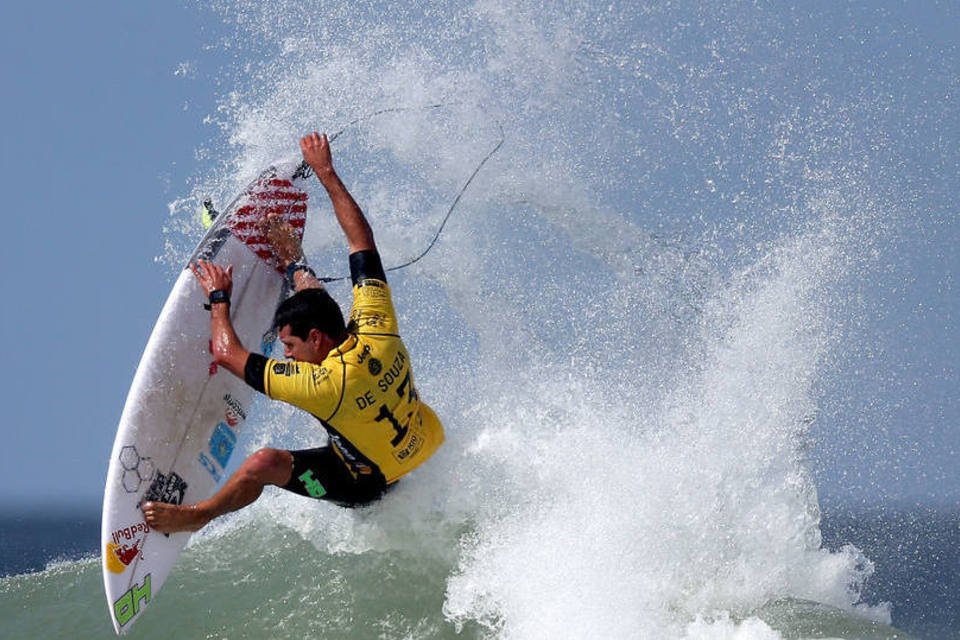 Mineirinho vence Mundial de Surfe no Havaí