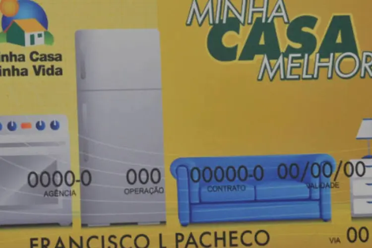 Cartão do "Minha Casa Melhor", programa de financiamento de móveis e eletrodomésticos para beneficiários do "Minha Casa, Minha Vida" (Antônio Cruz/ABr)