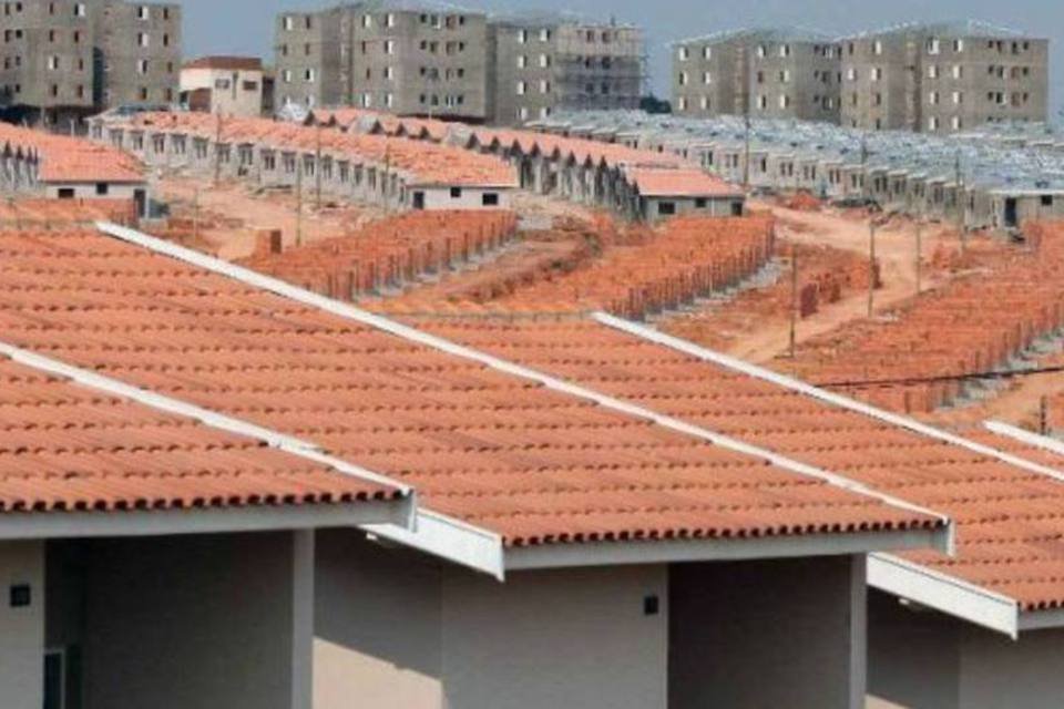Minha Casa concluiu 700 mil casas em 2011, diz CEF