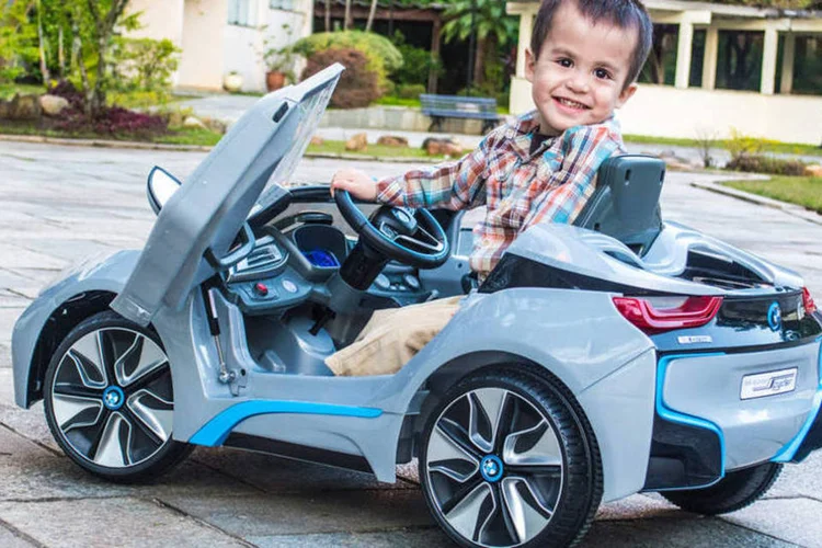 
	BMW i8 das crian&ccedil;as: modelo &eacute; totalmente el&eacute;trico; o verdadeiro &eacute; na escala 1:1 e h&iacute;brido
 (Ulisses Cavalcante/Quatro Rodas)