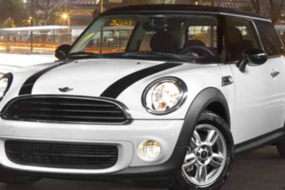 Groupon e BMW vendem MINI One com desconto de 50%