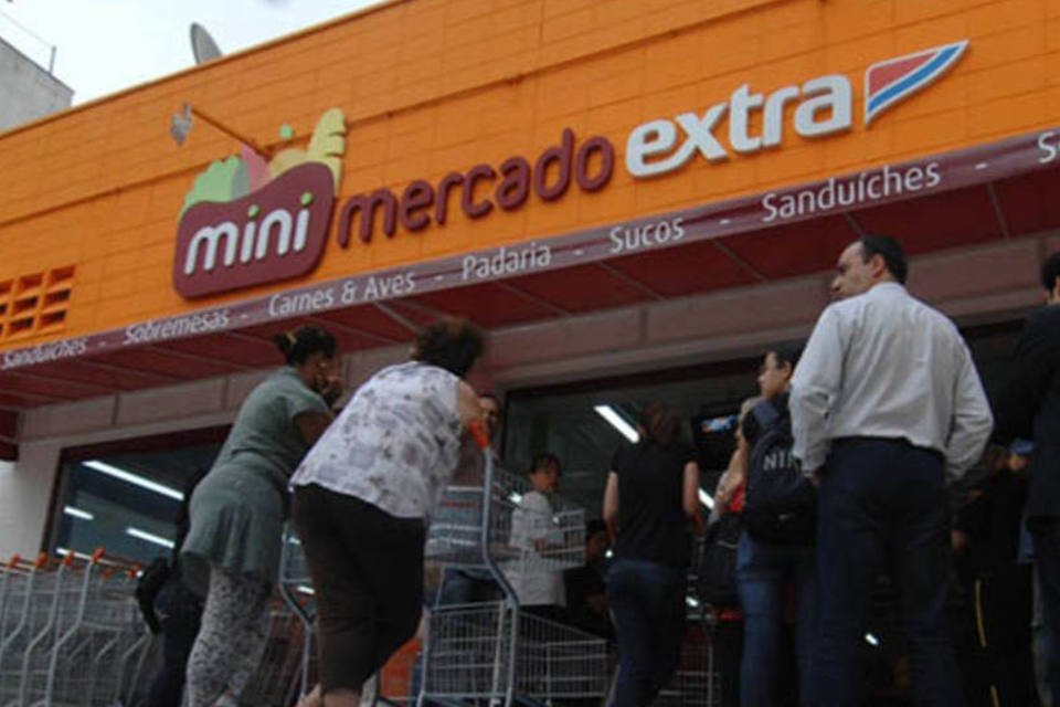 Grandes redes de supermercado brigam com mercadinhos para crescer