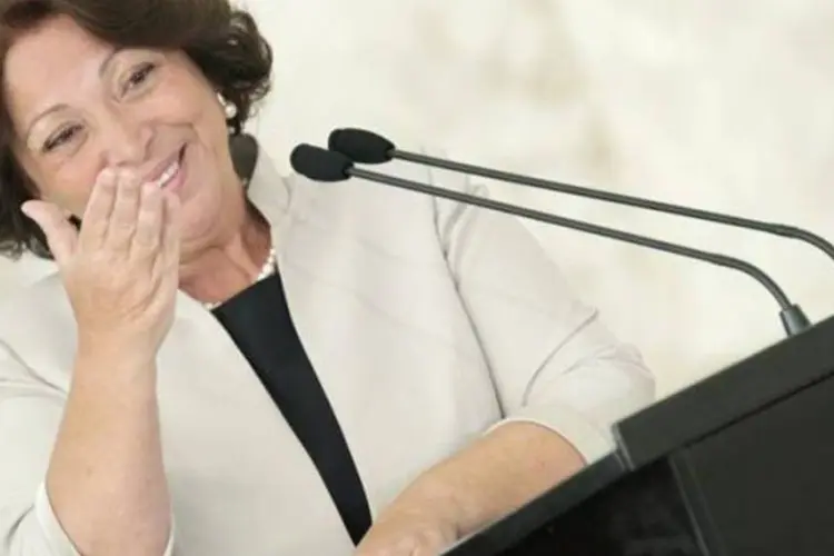 A ministra das Relações Institucionais, Ideli Salvatti, gesticula no Palácio do Planalto (Ueslei Marcelino/Reuters)