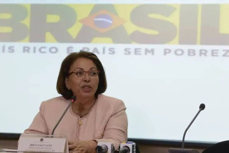 A ministra Ideli fala sobre o Sistema Nacional de Informações de Registro Civil (Valter Campanato/Agência Brasil)