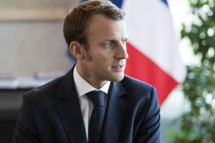 Emmanuel Macron: pesquisa de intenção de votos da Opinionway indica que Le Pen teria o maior número de votos no primeiro turno da eleição, mas perderia no segundo turno (Fred Dufour/AFP)
