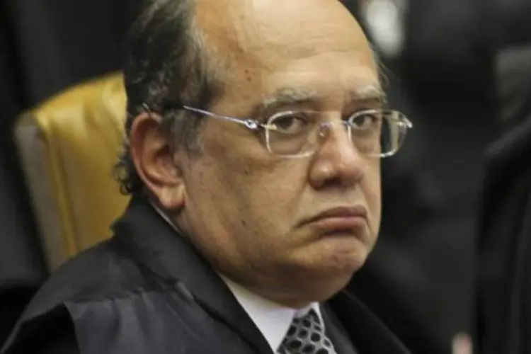 
	Gilmar Mendes, no julgamento do mensal&atilde;o: o ministro, contudo, votou pela absolvi&ccedil;&atilde;o de Jo&atilde;o Paulo no segundo peculato de que ele era acusado
 (Fabio Rodrigues Pozzebom/Agência Brasil)