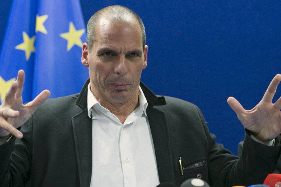 Premiê pede a Varoufakis que restrinja comentários públicos