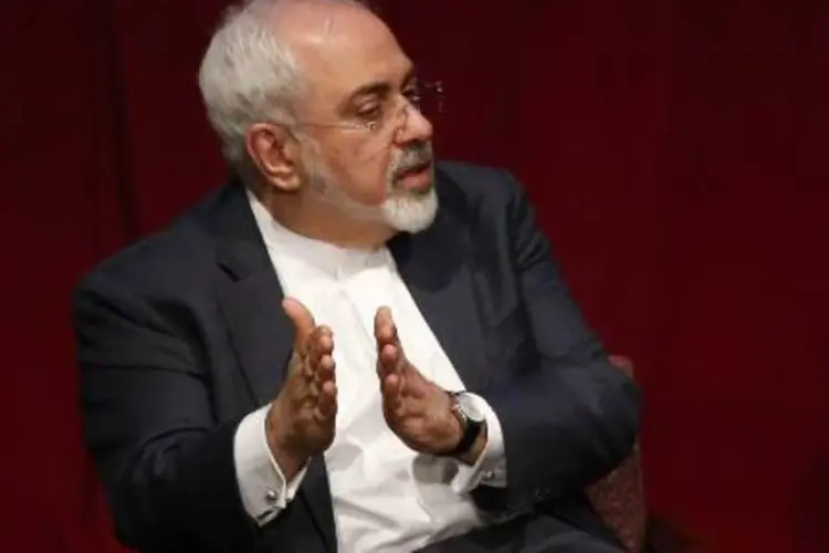 O ministro iraniano das Relações Exteriores Javad Zarif: "todas as partes em Iêmen deveriam se comprometer com um diálogo sem condições prévias" (AFP/ KENA BETANCUR)