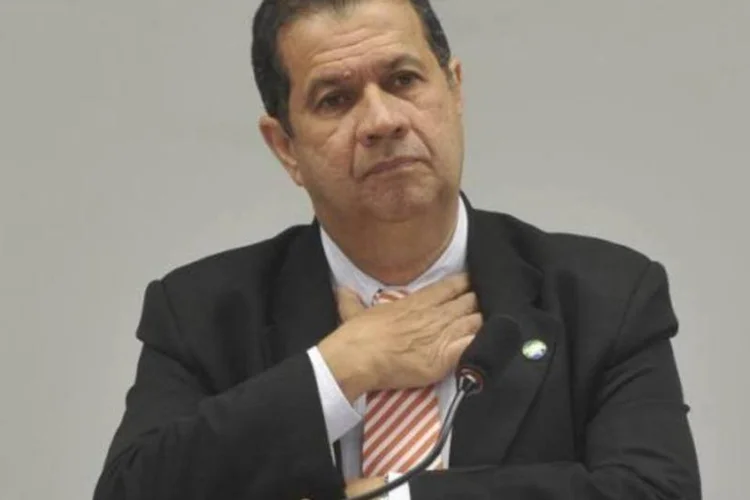 Lupi: "Presidente Dilma, desculpa se eu fui agressivo, não foi minha intenção. Eu te amo" (Antonio Cruz/ABr)