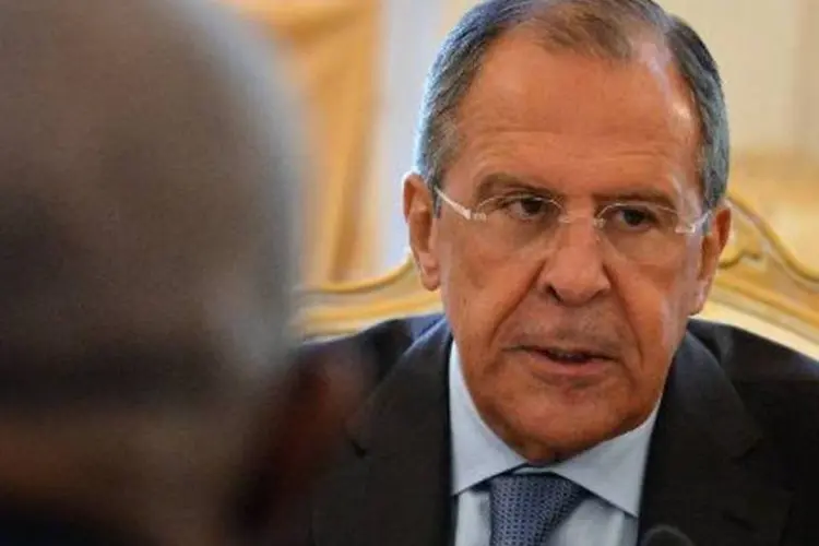 
	Chanceler russo, Serguei Lavrov: ele defendeu que partes apliquem medidas pr&aacute;ticas
 (Yuri Kadobnov/AFP)