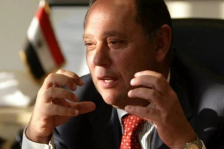 Três ex-ministros egípcios, entre eles o titular do Interior, Habib el-Adli, e o magnata do aço Ahmad Ezz, foram presos nesta quinta-feira por ordem da procuradoria, suspeitos de corrupção e lavagem de dinheiro. (AFP/ Mustafa Ozer)