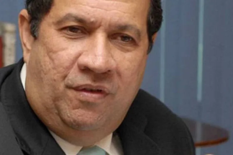 Assessores do PDT comandados pelo ministro do Trabalho, Carlos Lupi, transformaram os órgãos de controle da pasta em instrumento de extorsão (Wikimedia Commons)