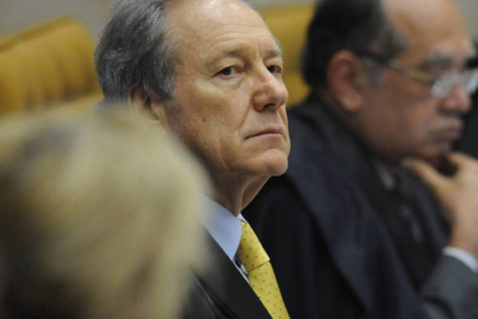 STF rejeita proposta de redução das penas do mensalão