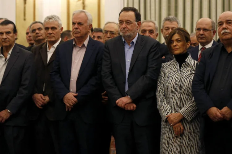 
	Ministros gregos: Lafazanis disse que governo paralisar&aacute; &quot;imediatamente&quot; processo de privatiza&ccedil;&atilde;o do setor el&eacute;trico
 (Yannis Behrakis/Reuters)