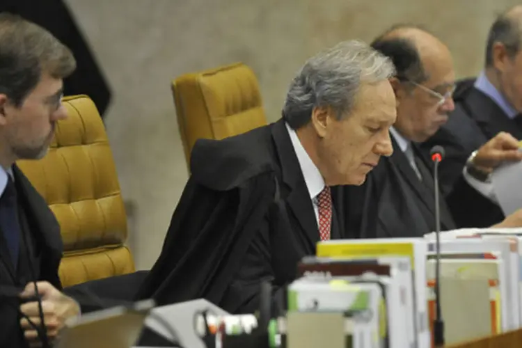 
	Ministros do STF julgam o r&eacute;u Cristiano Paz, no processo do mensal&atilde;o: Breno Fischberg foi condenado pelo crime de lavagem de dinheiro
 (José Cruz/ABr)