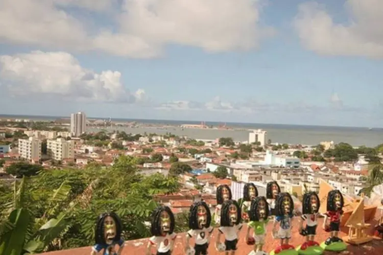 
	Mirante de Macei&oacute;, Alagoas, com alguns artefatos &agrave; venda: quase 2 milh&otilde;es de eleitores do estado votar&atilde;o nas elei&ccedil;&otilde;es em outubro
 (Ana Paula Hirama/Flickr/Creative Commons)