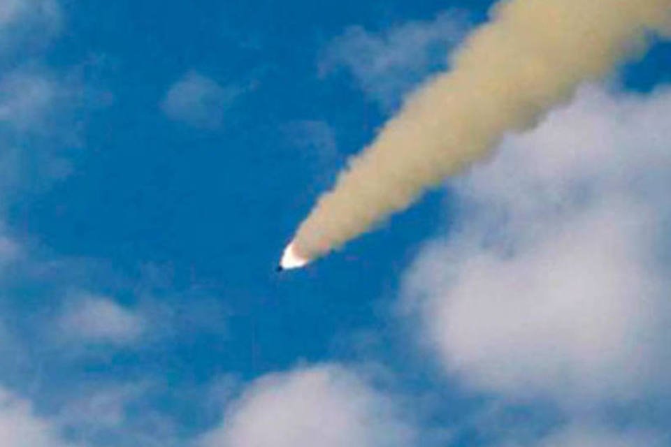 Coreia do Norte testa com sucesso míssil tático