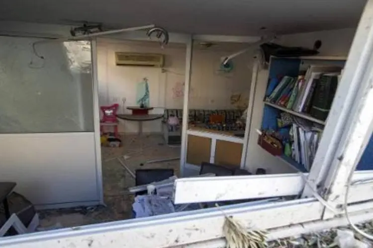 Casa destruída após queda de míssil israelense, em 16 d ejulho de 2014, em Ashkelon (Jack Guez/AFP)