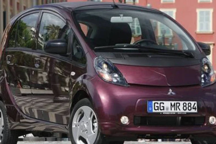 
	Mitsubishi i-MiEV: sistema pode apresentar uma falha na bomba de v&aacute;cuo, fazendo com que a frenagem at&eacute; 0 km/h ocorra numa dist&acirc;ncia maior do que deveria
 (Divulgação)