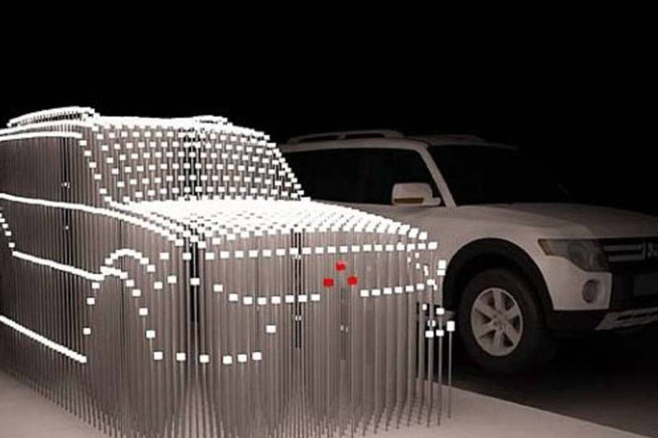 Mitsubishi expõe Pajero feita de led em SP