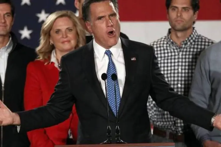 Entre os nomes republicanos, Romney conquistou 24,55% dos votos e Santorum obteve 24,54%. O deputado pelo Texas Ron Paul, ficou com 21,5% (Win McNamee/Getty Images)
