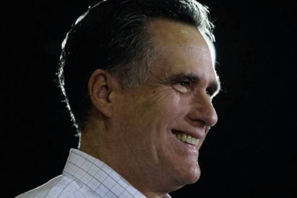 Pesquisa mostra Romney à frente de Obama, com 46%