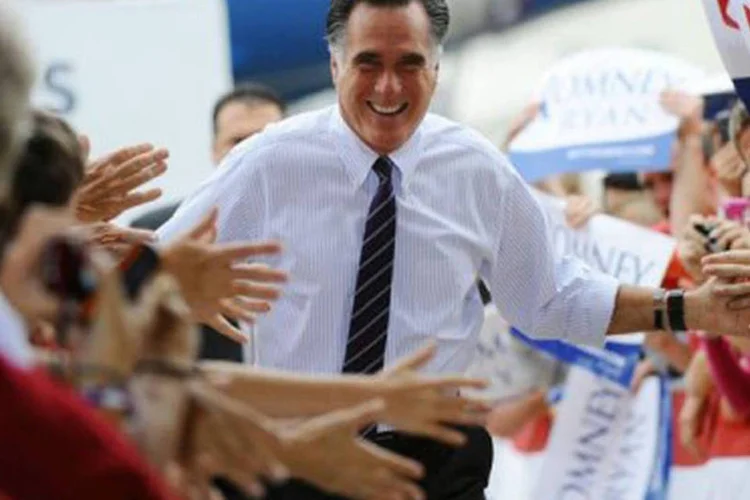 
	Mitt Romney faz um com&iacute;cio em Orlando, Fl&oacute;rida, no &uacute;ltimo dia de campanha dos presidenci&aacute;veis dos EUA em 5 de novembro
 (Emmanuel Dunand/AFP)