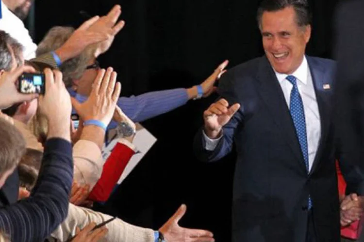 Mitt Romney em campanha: o multimilionário afirma que "sabe como a economia funciona" (Justin Sullivan/Getty Images/AFP)