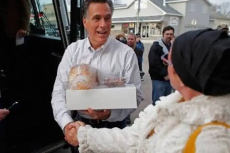 Republicano Mitt Romney faz campanha em Clinton, Iowa, antes das primárias no Estado (Chip Somodevilla/AFP)