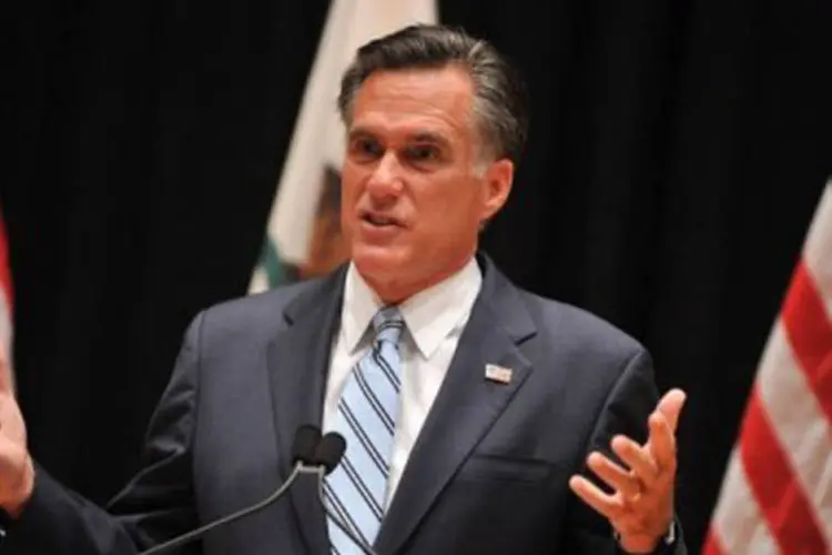 
	Mitt Romney: candidato havia divulgado at&eacute; o momento apenas sua declara&ccedil;&atilde;o de renda de 2010 e hoje cumpriu a promessa feita no m&ecirc;s passado sobre o imposto&nbsp;
 (Nicholas Kamm/AFP)