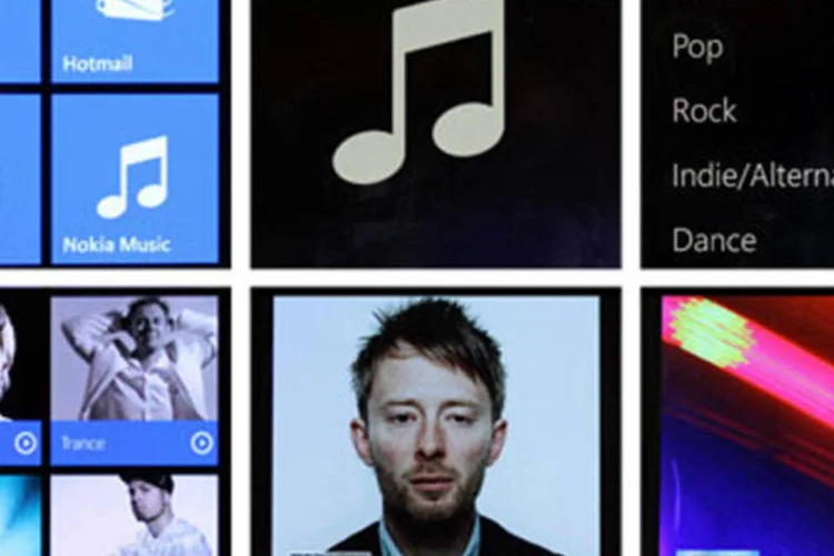 MixRadio: ideia é levar canais de rádio personalizados para os usuários, simplificando a seleção de faixas com o esquema de "thumbs up" e "thumbs down" (Reprodução)
