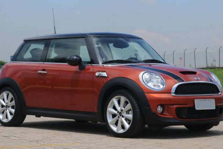 O modelo MINI Cooper S é um dos que estão sendo convocados para o reparo (Gustavo Porto / Info)