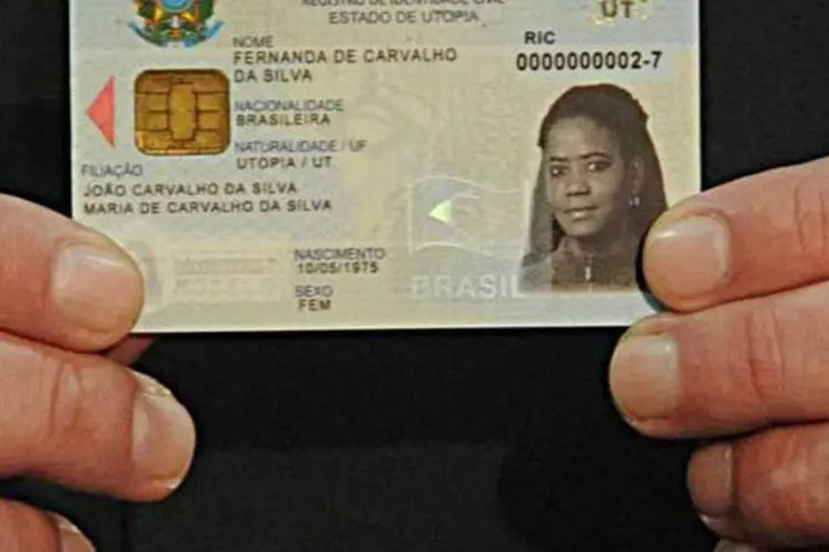 O novo cartão de Registro de Identidade Civil, conhecido como RIC (Elza Fiúza/AGÊNCIA BRASIL)