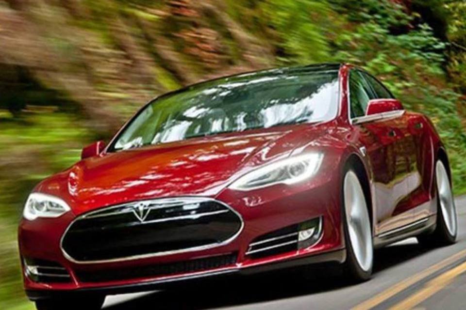 Ações da Tesla Motors desabam após vídeo de carro em chamas