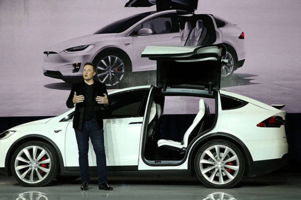 8 fotos do novíssimo SUV da Tesla — o Model X